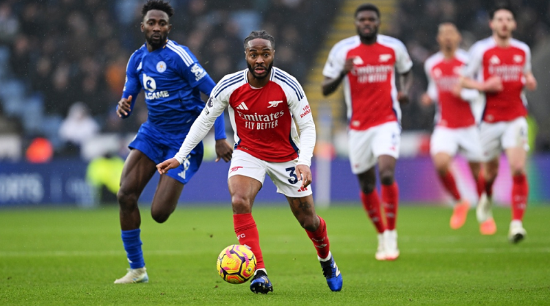 Ian Wright: ‘Sterling làm tôi phát điên’